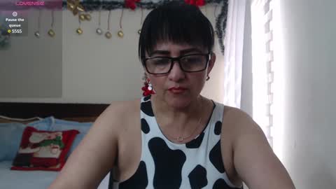 Snapshot of isabeel_sofia01 chatting on January 2025 05:10:01 PM Isabeel Sofia online show from January 2025 05:10:01 PM