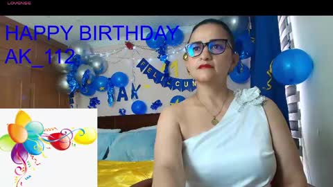 Isabeel Sofia online show from May 2026 07:18:02 PM
