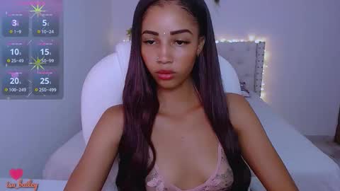 isabel online show from November 2025 10:21:02 PM