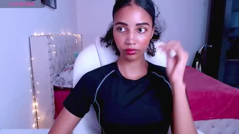 Snapshot of isabel_bailey chatting on February 2026 06:17:02 PM isabel online show from February 2026 06:17:02 PM
