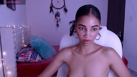 Snapshot of isabel_bailey chatting on March 2026 08:27:02 PM isabel online show from March 2026 08:27:02 PM