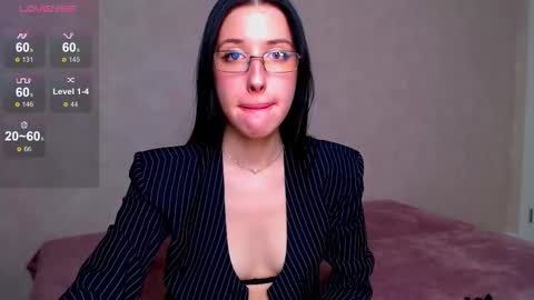 Snapshot of isabel_fontana chatting on September 2025 08:36:02 PM Bella online show from September 2025 08:36:02 PM