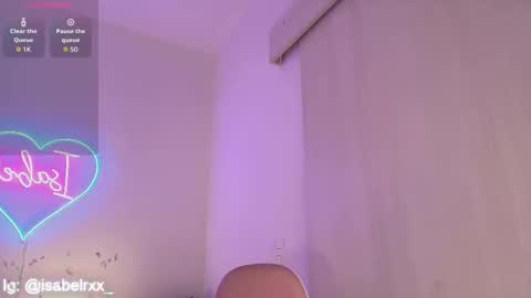 Isabel online show from November 2025 02:45:02 AM