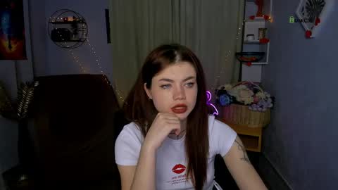 Snapshot of isabel_wave chatting on May 2026 07:10:01 PM isabel online show from May 2026 07:10:01 PM