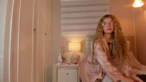 isabela__x online show from May 2026 11:37:02 AM