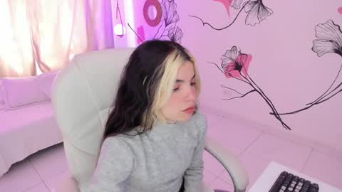 Snapshot of isabela_fiorelli chatting on October 2025 01:20:02 PM isabela_fiorelli online show from October 2025 01:20:02 PM