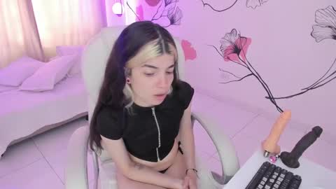 Snapshot of isabela_fiorelli chatting on October 2025 01:30:01 PM isabela_fiorelli online show from October 2025 01:30:01 PM