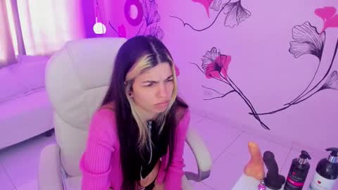 Snapshot of isabela_fiorelli chatting on November 2025 01:04:02 PM isabela_fiorelli online show from November 2025 01:04:02 PM