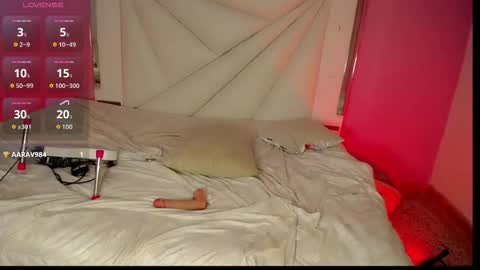 Snapshot of isabela_saenzz chatting on September 2025 06:12:02 PM I S A B E L A ISA online show from September 2025 06:12:02 PM