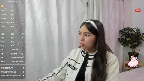 Snapshot of isabela_tay chatting on November 2025 11:32:01 AM ISABELA online show from November 2025 11:32:01 AM