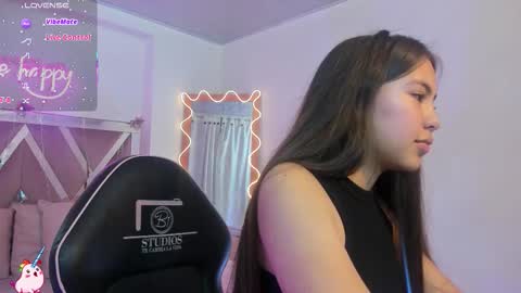 Snapshot of isabela_tay chatting on December 2025 11:41:01 AM ISABELA online show from December 2025 11:41:01 AM