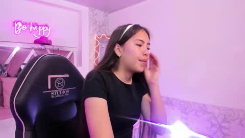 Snapshot of isabela_tay chatting on December 2025 11:37:02 AM ISABELA online show from December 2025 11:37:02 AM