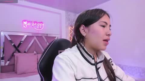 Snapshot of isabela_tay chatting on December 2025 11:39:02 AM ISABELA online show from December 2025 11:39:02 AM