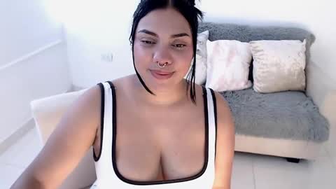 isabelateran online show from May 2026 06:38:01 PM