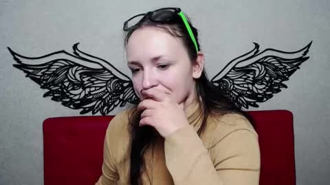 IsabelBlackberry online show from December 2024 01:40:01 PM