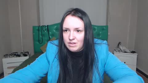 IsabelBlackberry online show from December 2024 02:05:02 PM