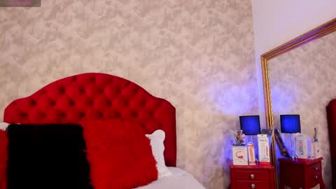 Isabell 13 online show from April 2026 03:39:01 PM