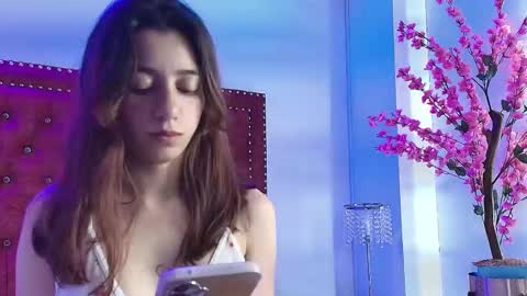 Isabell  online show from December 2025 07:53:02 PM