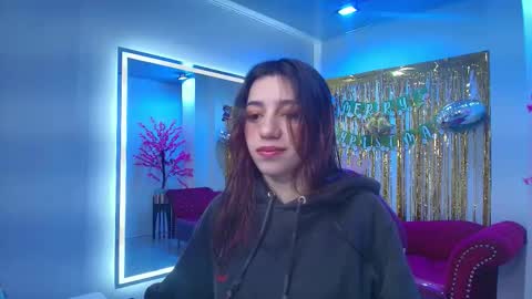 Isabell  online show from December 2025 11:04:02 AM