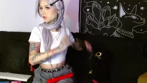    online show from October 2025 10:15:01 PM