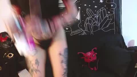    online show from October 2025 10:10:02 PM