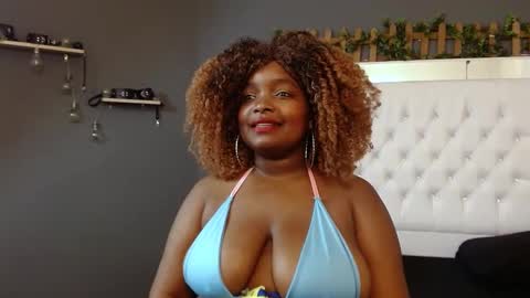 Snapshot of isabella_brown19 chatting on October 2025 11:09:01 AM ISABELLA online show from October 2025 11:09:01 AM