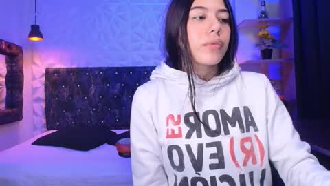 Snapshot of isabella_dl chatting on January 2025 12:09:01 PM isabella dl online show from January 2025 12:09:01 PM