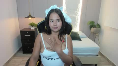 Isabel florez online show from January 2025 07:18:02 PM