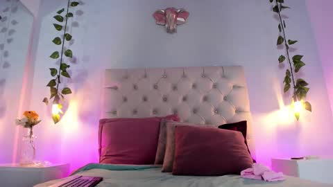   online show from January 2026 09:27:01 PM