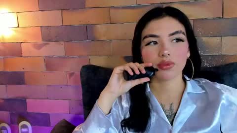 ISABELLA online show from April 2026 04:01:01 PM