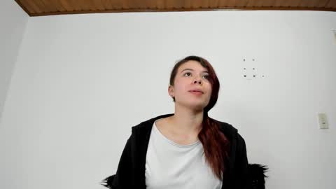 Snapshot of isabella_jaramillo chatting on October 2025 12:26:01 PM isabella_jaramillo online show from October 2025 12:26:01 PM