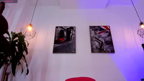 Snapshot of isabella_lopez_ chatting on January 2025 06:10:02 PM Isabel Lopez online show from January 2025 06:10:02 PM