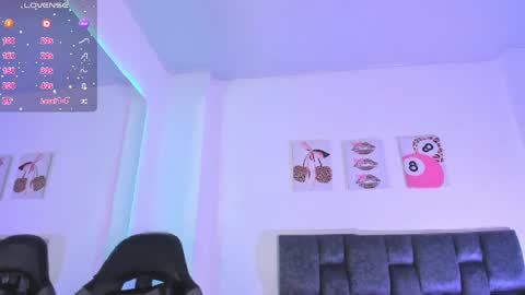 Snapshot of isabella_moon9 chatting on April 2026 12:27:02 PM Isabella Moon9 online show from April 2026 12:27:02 PM