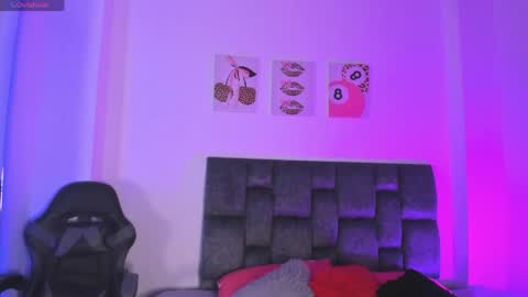 Snapshot of isabella_moon9 chatting on April 2026 12:40:02 PM Isabella Moon9 online show from April 2026 12:40:02 PM
