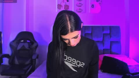 Snapshot of isabella_moon9 chatting on April 2026 11:56:02 AM Isabella Moon9 online show from April 2026 11:56:02 AM