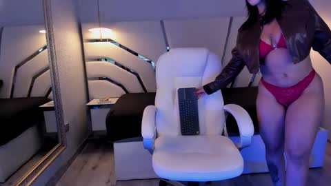 Isa  online show from January 2026 09:18:02 PM