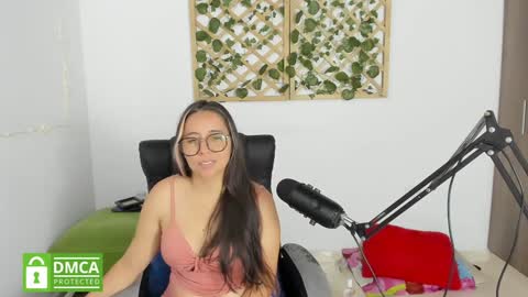 Snapshot of isabella_sweett_ chatting on January 2025 11:49:02 PM Isabella online show from January 2025 11:49:02 PM