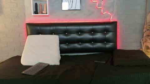 isabella_tayllor_ online show from April 2026 08:50:01 PM