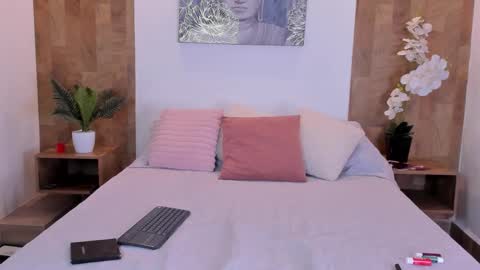 isabella_winkler online show from February 2026 01:01:02 PM