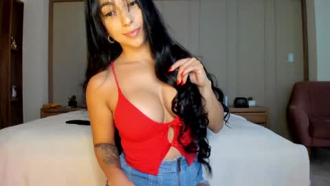 Snapshot of isabellabeker_ chatting on January 2025 10:24:01 PM ISABEL online show from January 2025 10:24:01 PM