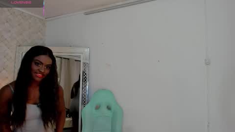 Snapshot of isabellabroms21 chatting on September 2025 10:10:02 PM v online show from September 2025 10:10:02 PM