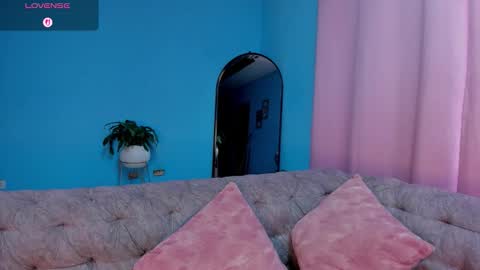    v online show from February 2026 10:04:02 PM