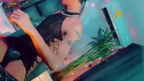 isabellagirs online show from April 2026 09:03:01 AM