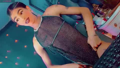 isabellagirs online show from May 2026 10:04:01 PM