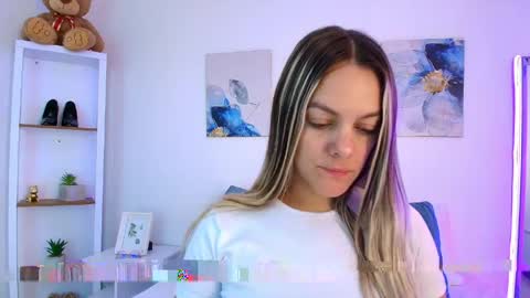 Isabella  online show from May 2026 02:47:01 PM