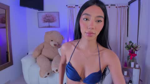 ISABELLA  online show from February 2026 01:12:02 PM