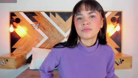 Isabella  online show from October 2025 12:22:02 PM