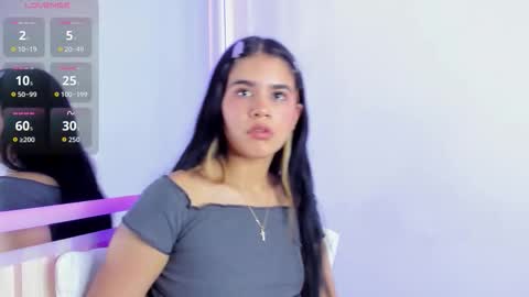 Isabella  online show from October 2025 11:46:01 PM