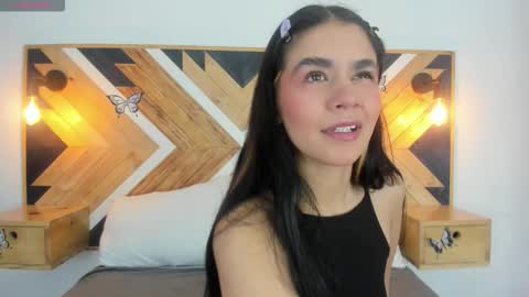 Isabella  online show from October 2025 11:32:02 AM