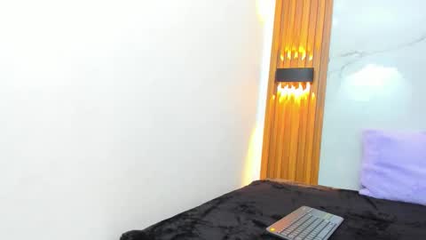 Snapshot of isabellamonet chatting on November 2025 11:09:02 AM isabellamonet online show from November 2025 11:09:02 AM